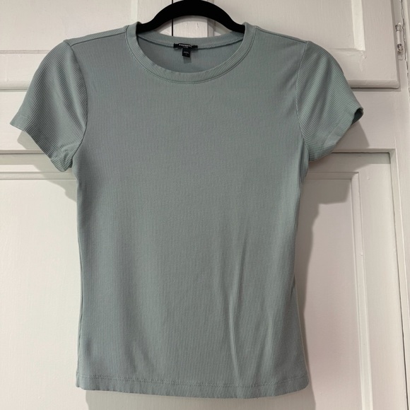 Express Ribbed Fitted Crew Neck Tee - Picture 1 of 4